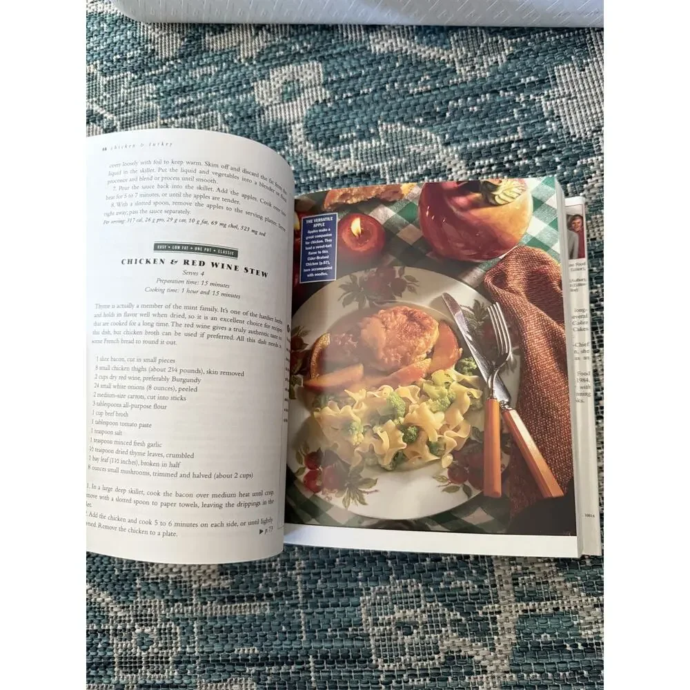 The Woman's Day Cookbook Kathy Farrell-Kingsley Editors Recipes Hardcover Classi